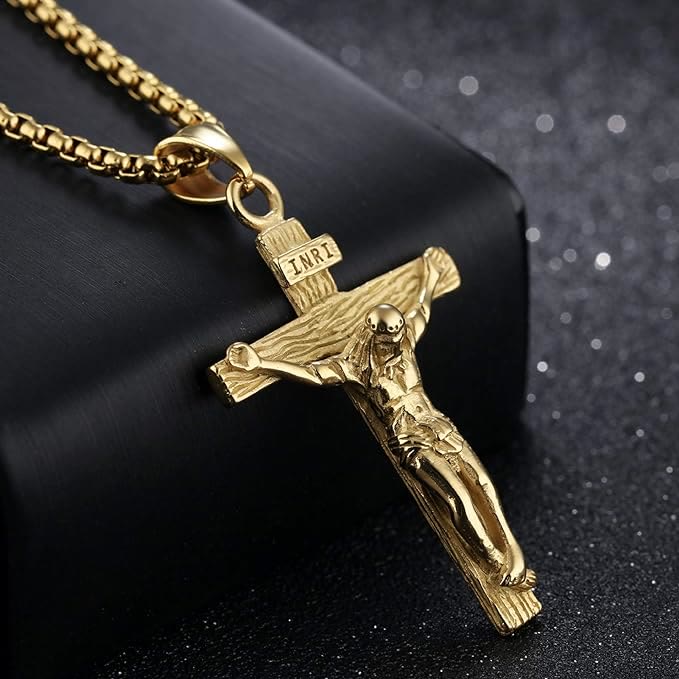 Colar Crucifixo com Berloque Vintage