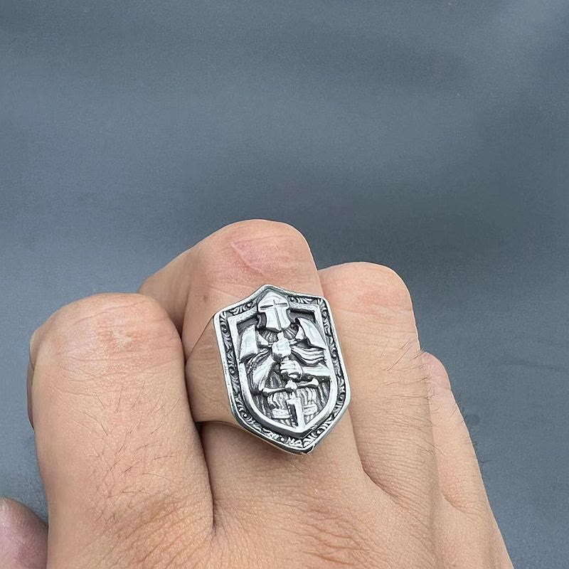 Anel com Escudo Clássico