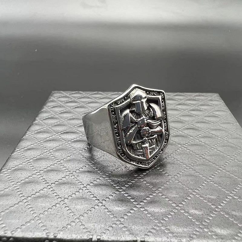 Anel com Escudo Clássico