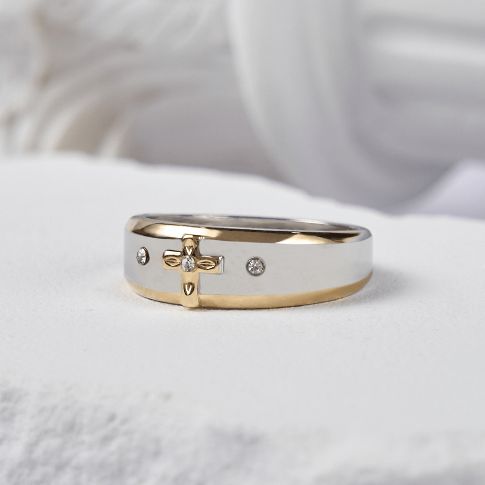 Anel Cruz Minimalista Dourado