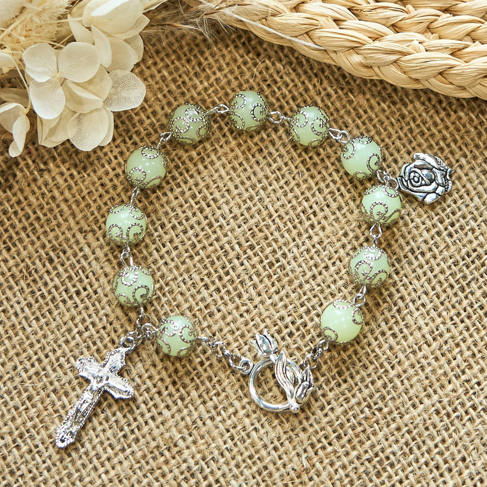Pulseira Crucifixo de Contas Vintage Brilha no Escuro