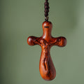 Colar Crucifixo INRI de Madeira Vintage