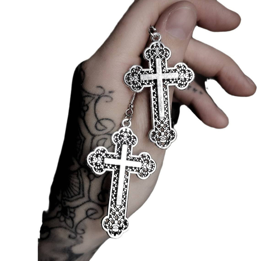 Brincos Cruz Vintage Gota