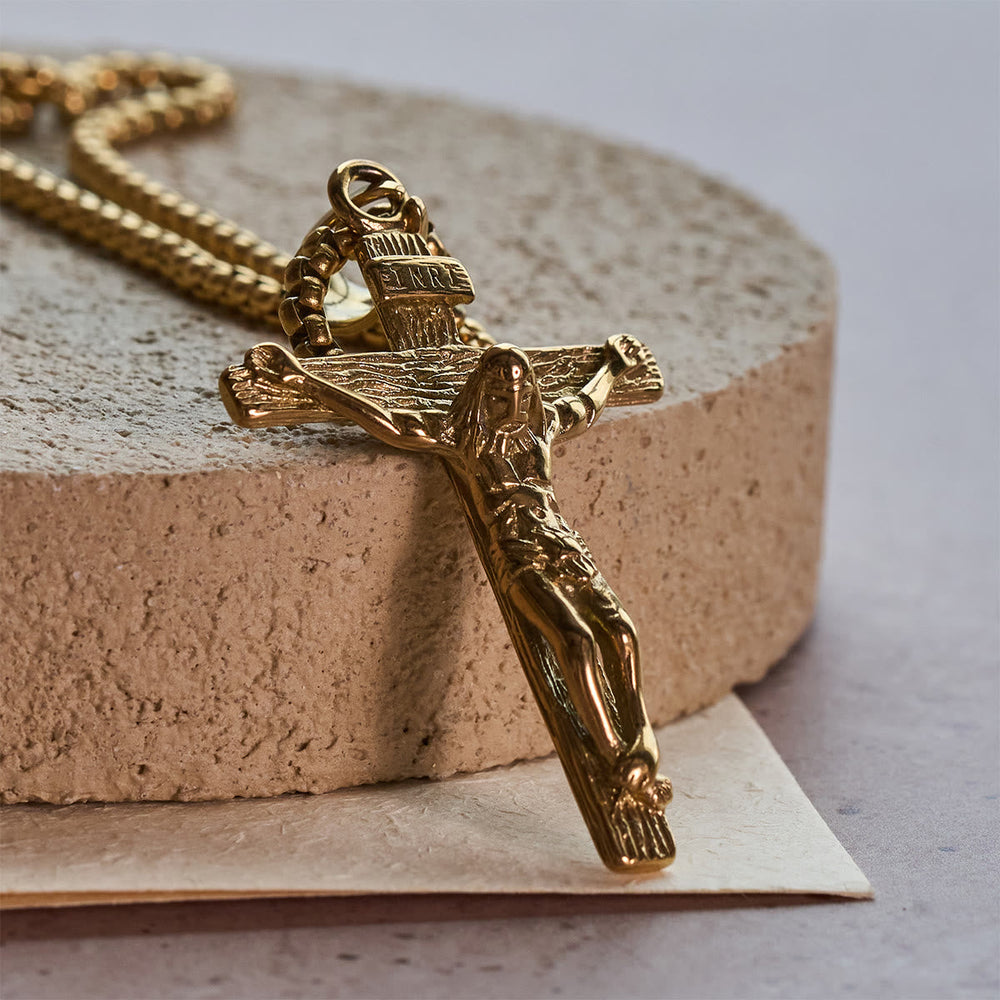 Colar Crucifixo com Berloque Vintage