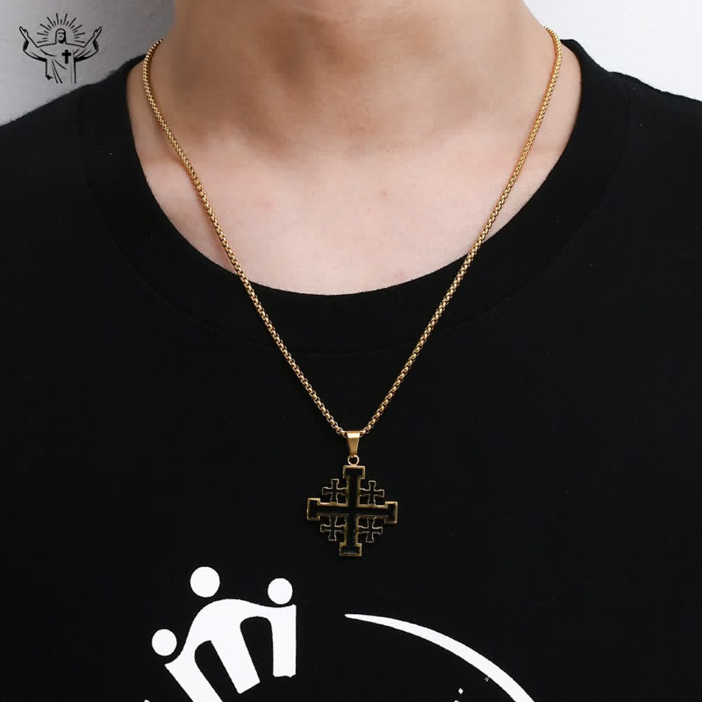 Colar Cruz de Jerusalém em aço titânio