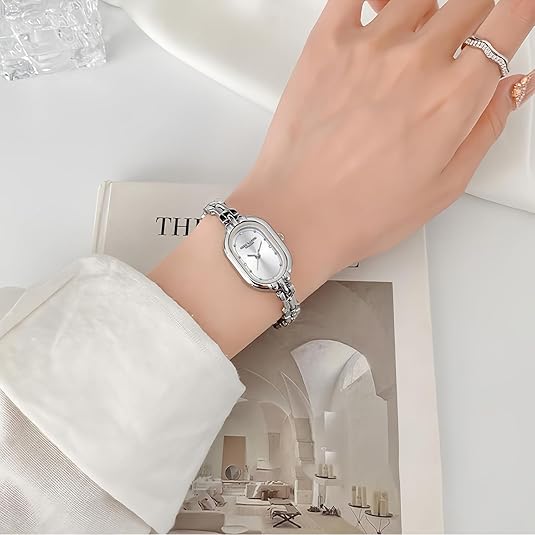 Leila Oval Link Bracelet Watch | Gold