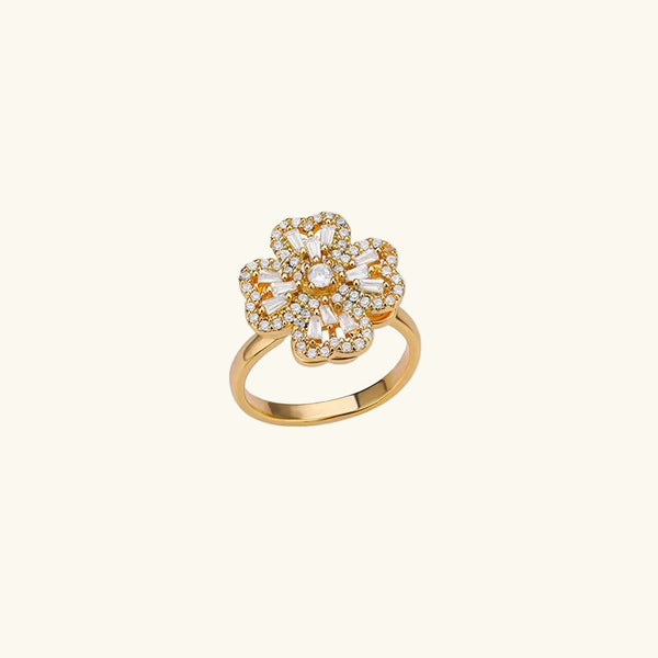 Clover Ring
