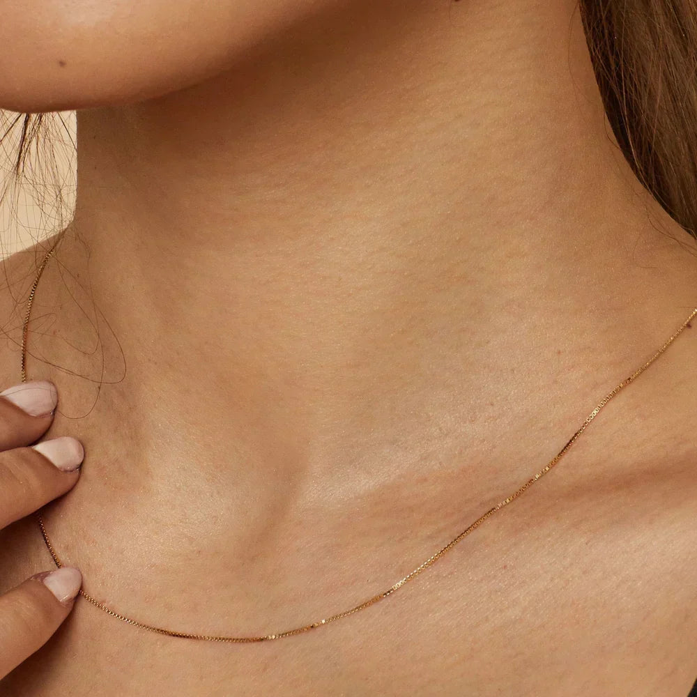 Laura Fine Box Chain Necklace | Gold
