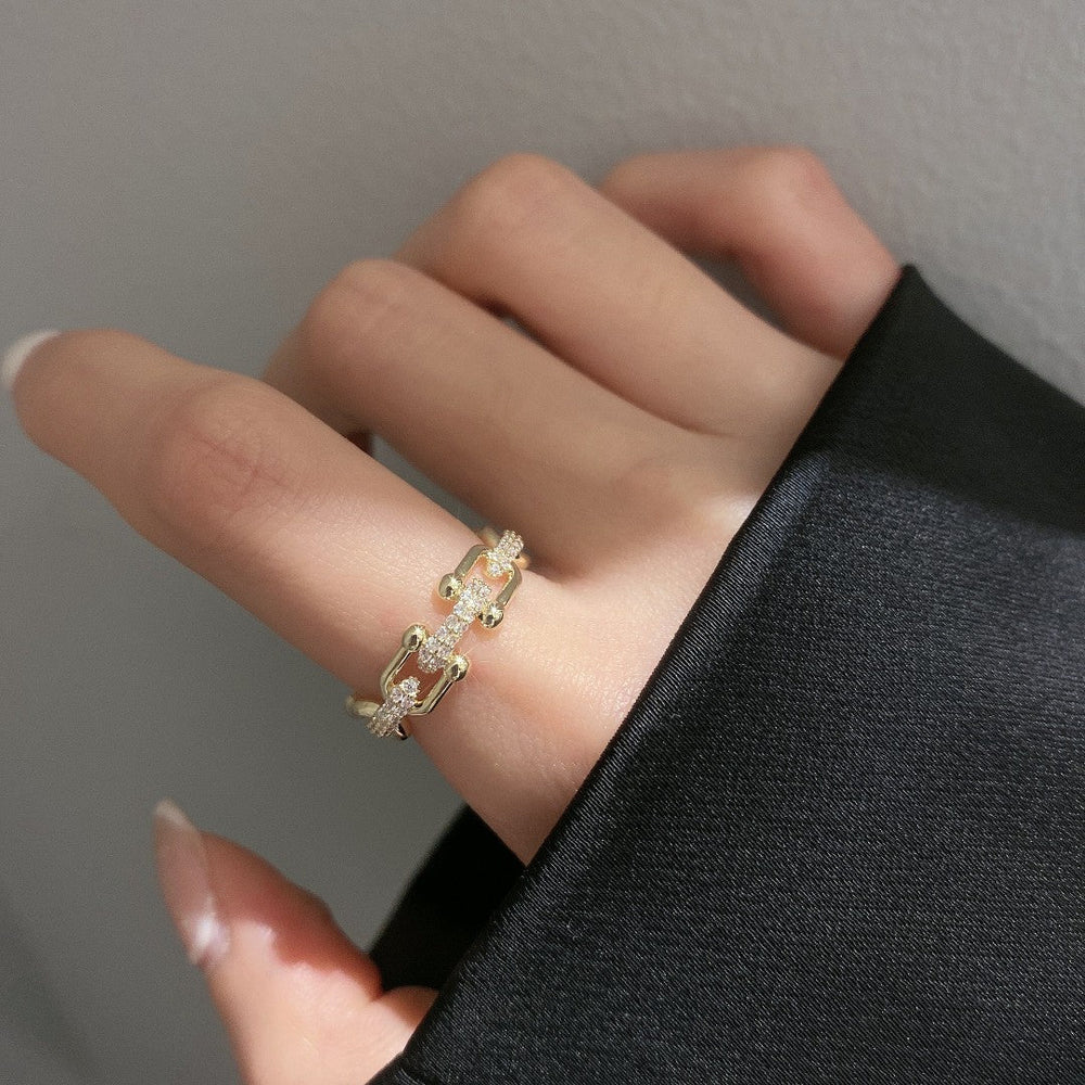 Anel Clara Dourado