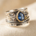 Anísia Blue Stone Hammered Band Ring | Gold & Silver